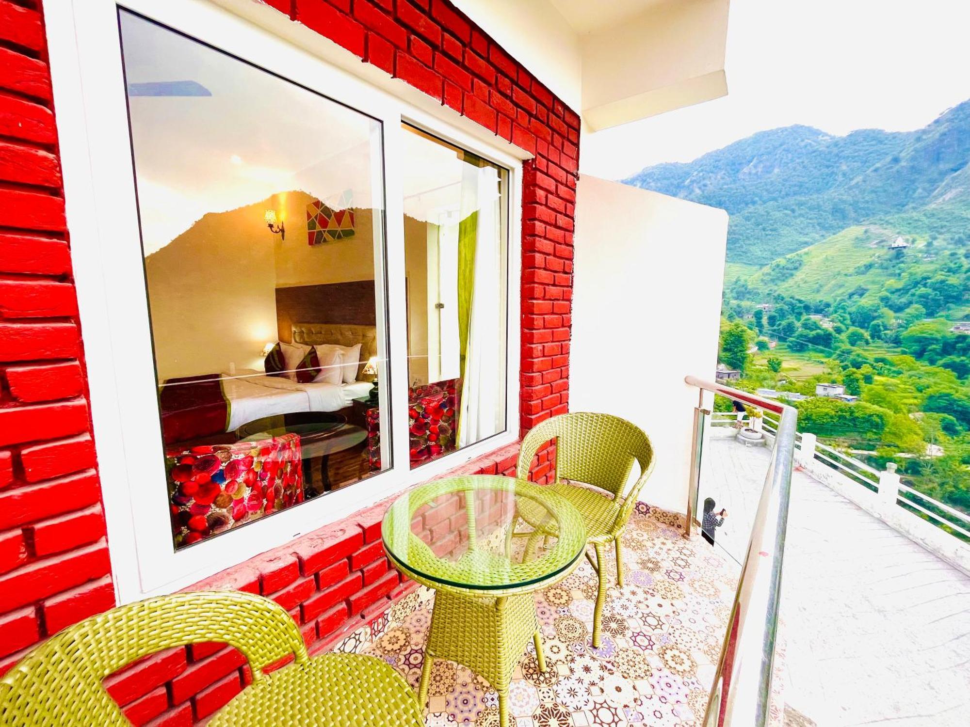 The Kempty Osasis - A Boutique Resort With Scenic Mountain View In 무소리에 외부 사진