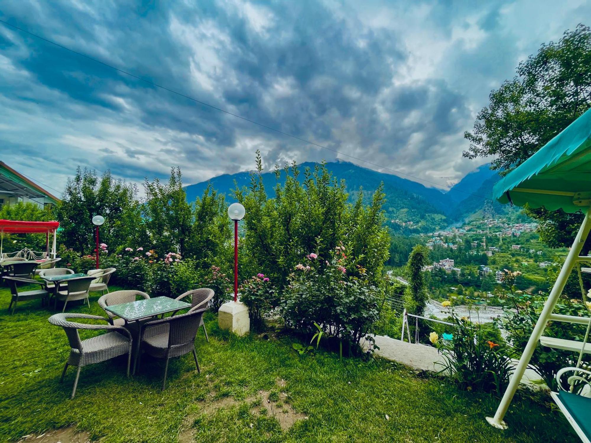 The Kempty Osasis - A Boutique Resort With Scenic Mountain View In 무소리에 외부 사진