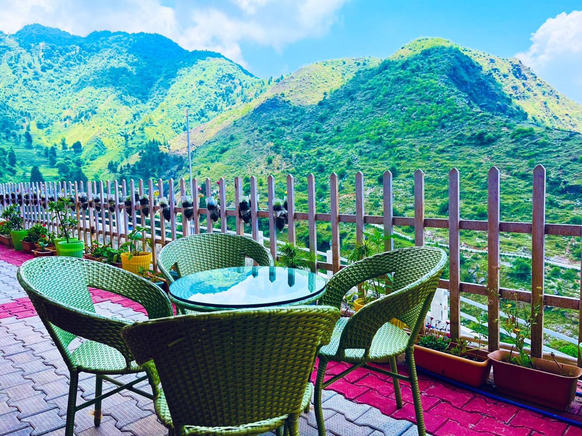 The Kempty Osasis - A Boutique Resort With Scenic Mountain View In 무소리에 외부 사진